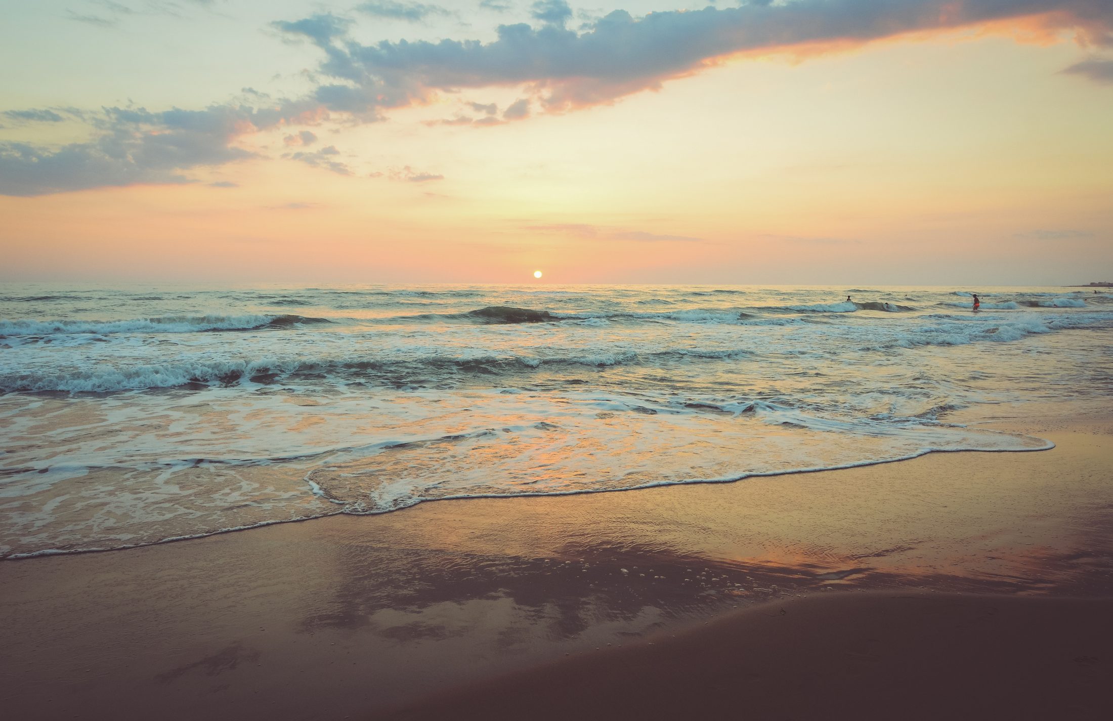 A gorgeous sunset over Siesta Key beach in Sarasota Florida.
